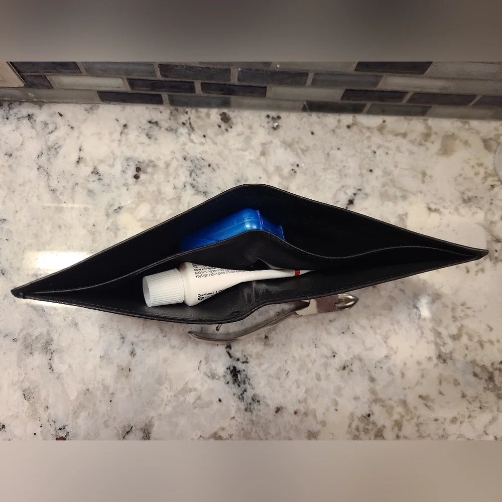 Tumi Black Leather Bifold Wallet